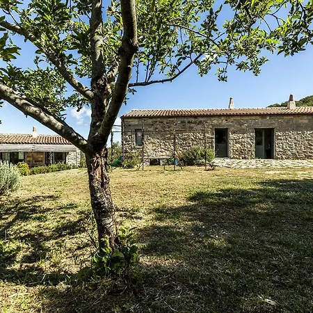 بيت للعطل Stazzo La Casedda Luogosanto